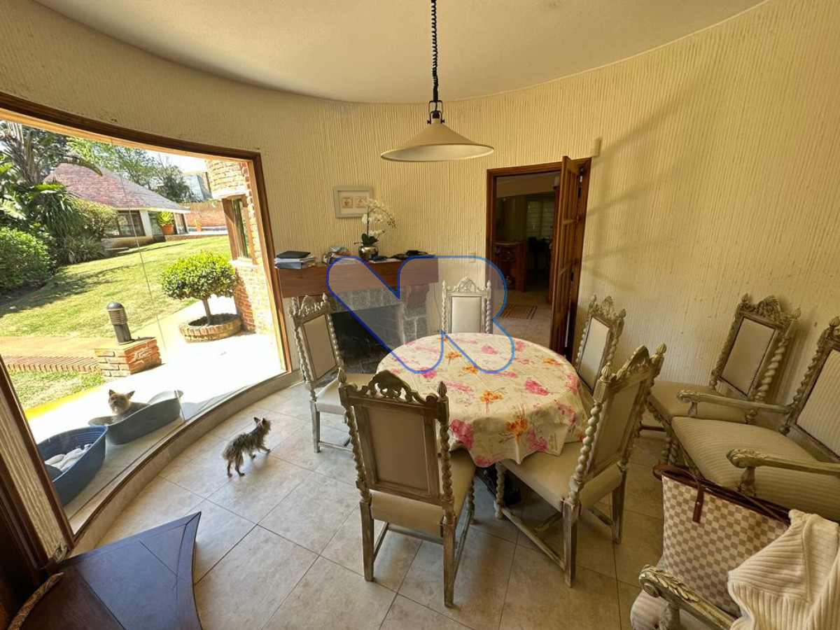 Casa ID.236 - Venta y Alquiler de Temporada Casa 5D Lugano con Piscina climatizada 