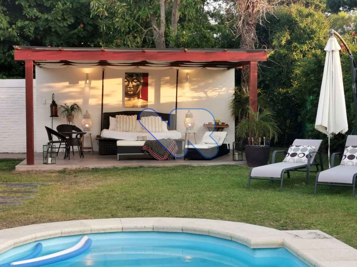 Casa ID.232 - Alquiler de Temporada Casa 5D Mansa con Piscina Climatizada 