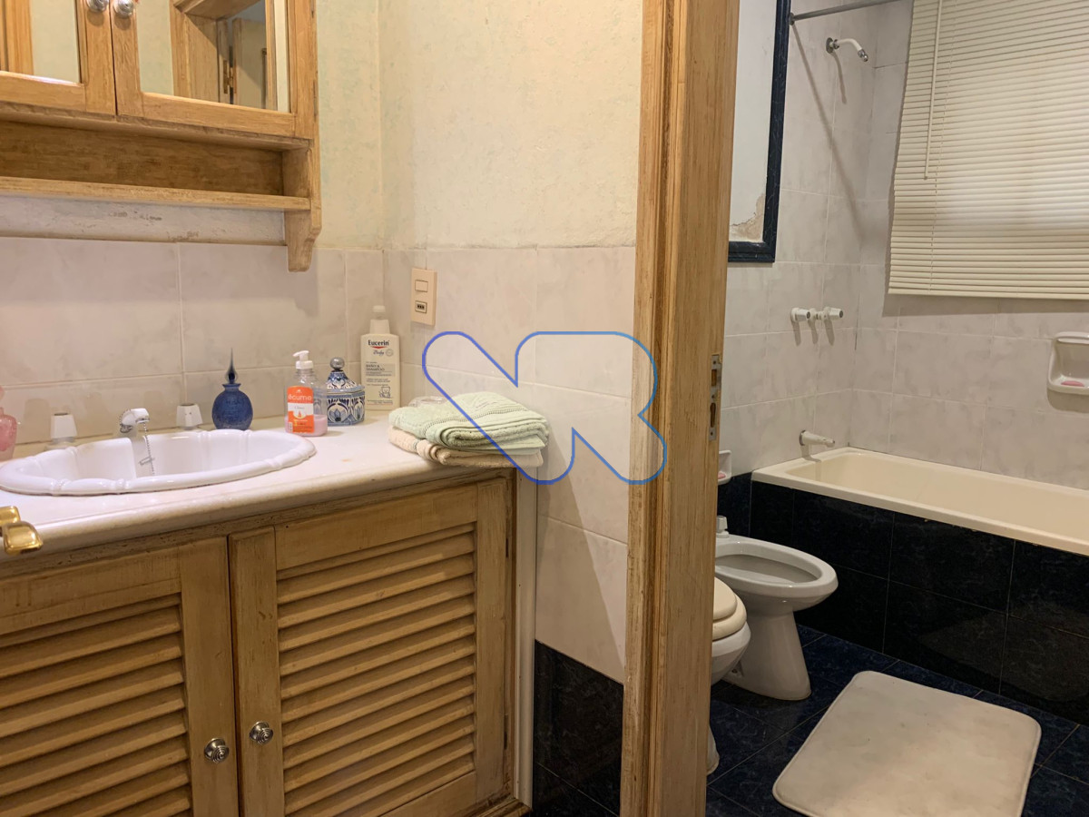 Casa ID.51 - Vendo casa con hermosa vista 3 dormitorios  más servicio, excelente ubicación Pinares, Punta del Este