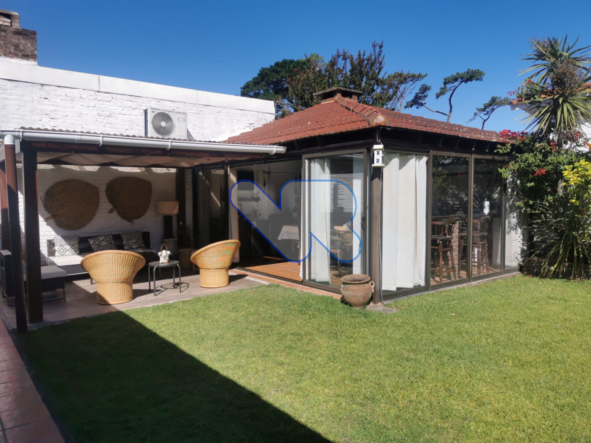 Casa ID.232 - Alquiler de Temporada Casa 5D Mansa con Piscina Climatizada 