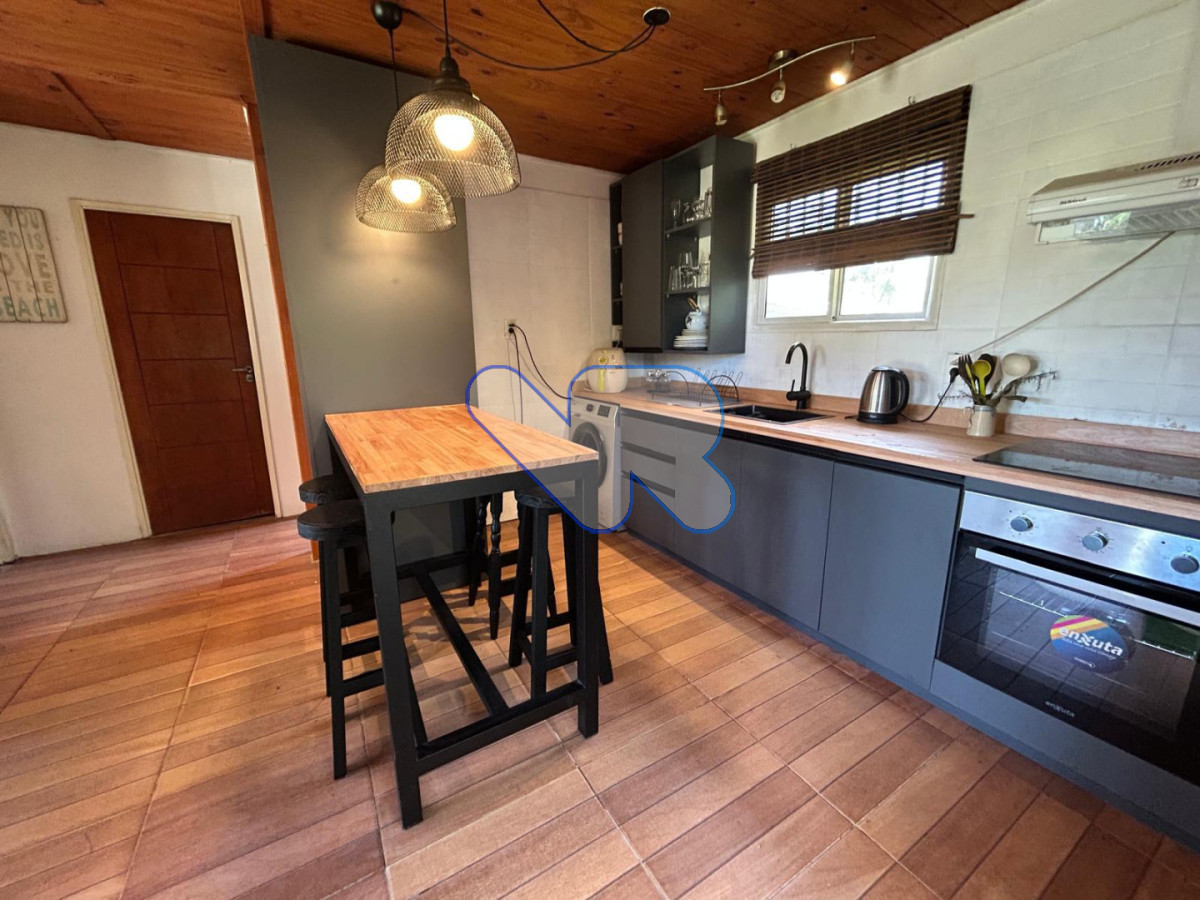 Casa ID.207 - Alquiler Anual casa 2 dorm en La Barra, el Tesoro