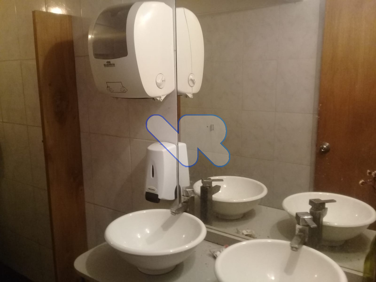 Casa ID.136 - Oportunidad VENDO y ALQUILER ANUAL Casa para Vivienda o Local Comercial  Excelente Ubicación en Maldonado