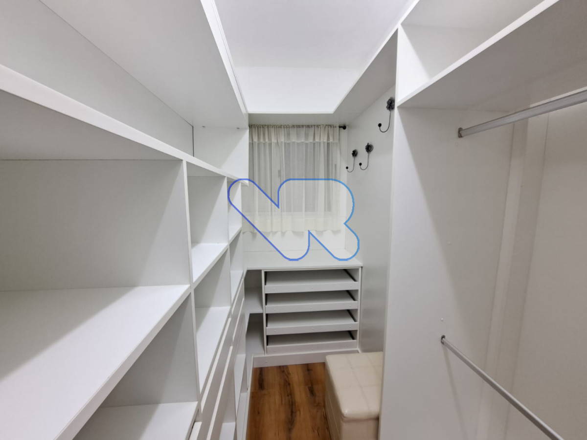 Casa ID.221 - Venta y Alquiler Anual Casa 6D y dep de serv con Piscina climatizada y Barbacoa Península  