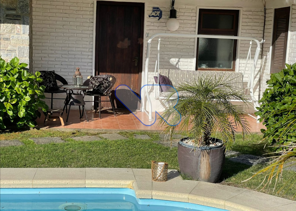 Casa ID.232 - Alquiler de Temporada Casa 5D Mansa con Piscina Climatizada 