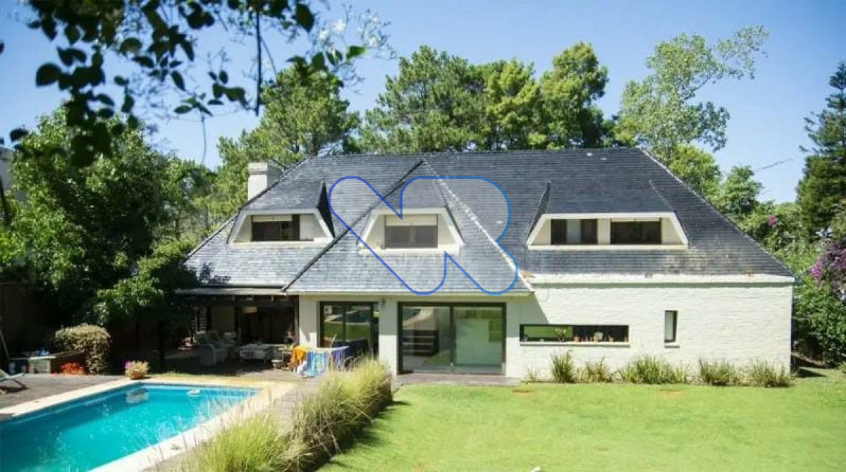 Casa ID.222 - Alquiler de Temporada Casa 5D Lugano con Piscina y Barbacoa 