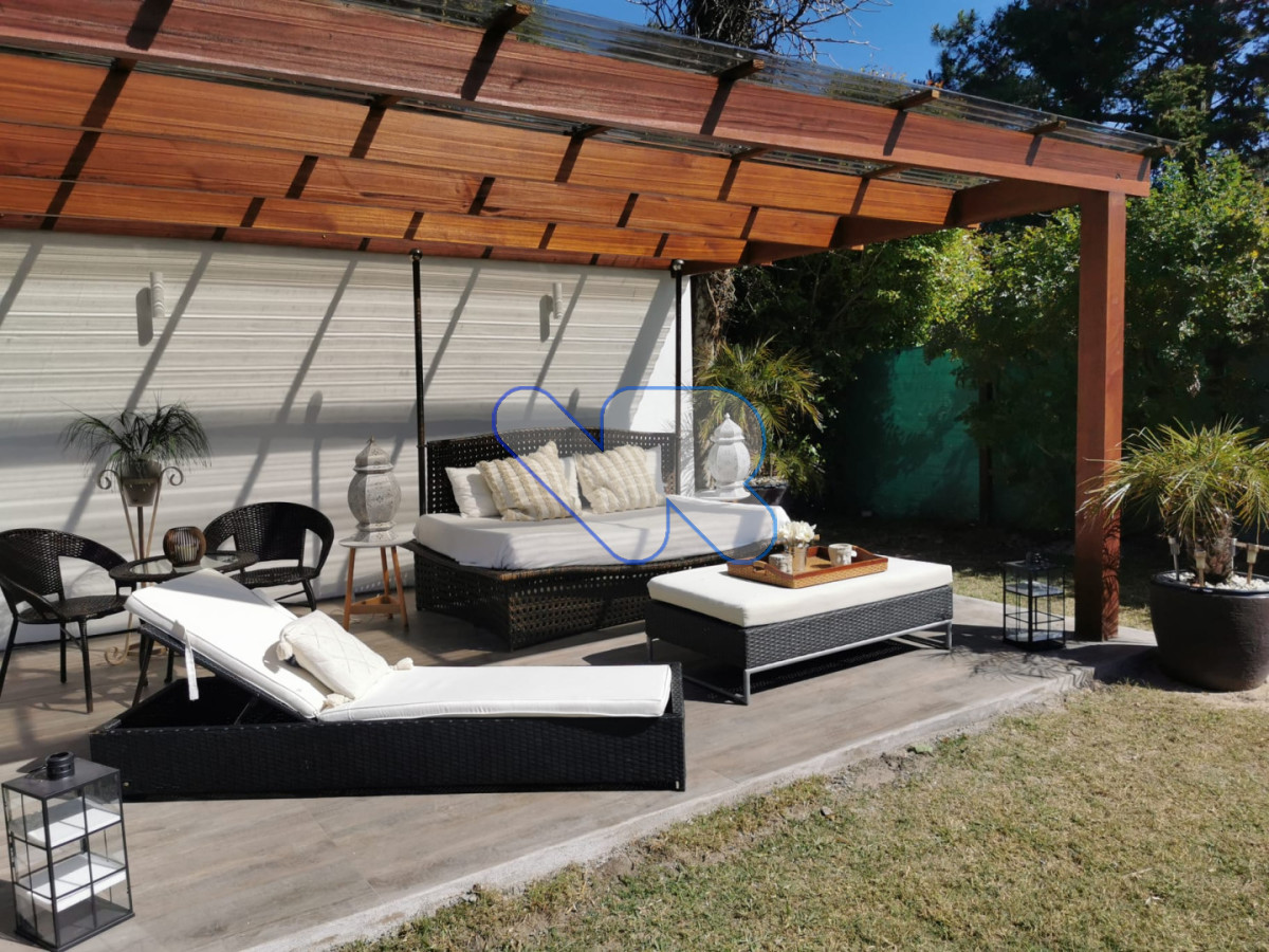 Casa ID.232 - Alquiler de Temporada Casa 5D Mansa con Piscina Climatizada 