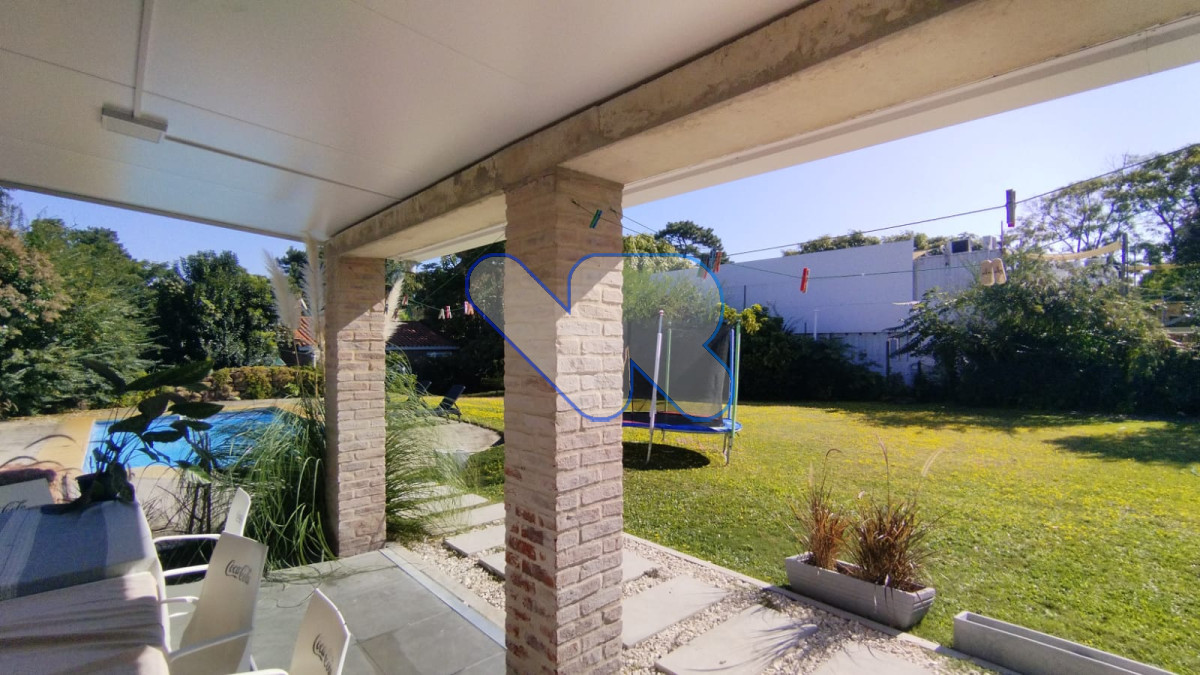 Casa ID.238 - Alquiler Anual Casa 4D Mansa con Piscina climatizada 