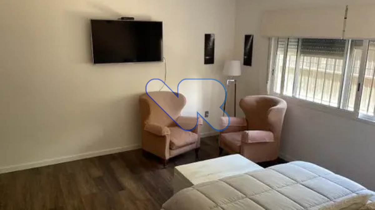 Casa ID.224 - Venta y Alquiler Anual Casa 5D Lugano con Piscina y Barbacoa 