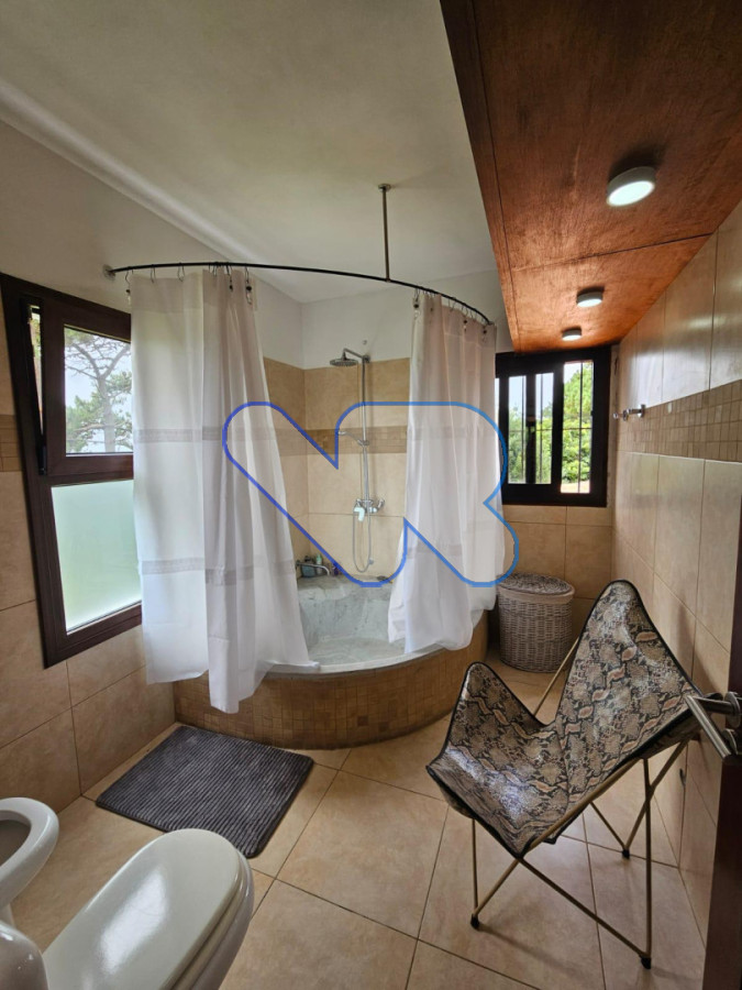Casa ID.248 - Alquiler de Temporada Casa 4D San Rafael Piscina climatizada 