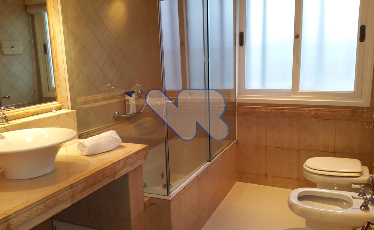 Casa ID.219 - Venta y Alquiler Anual Casa 4D y dep de serv con Piscina Mansa  