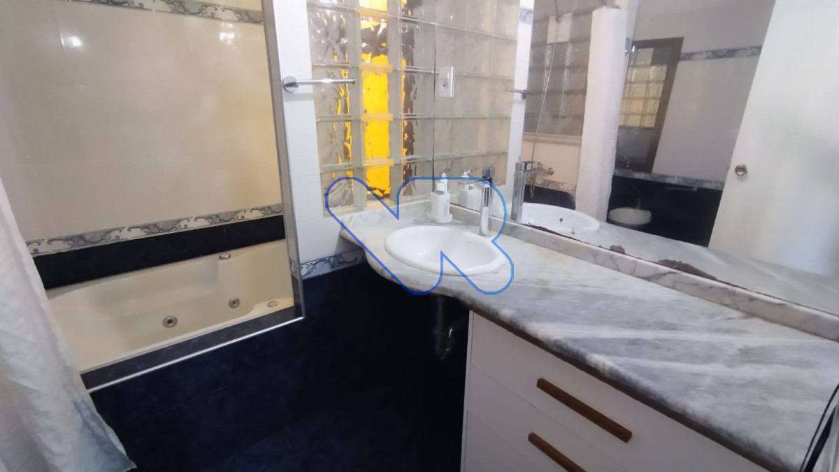 Casa ID.238 - Alquiler Anual Casa 4D Mansa con Piscina climatizada 