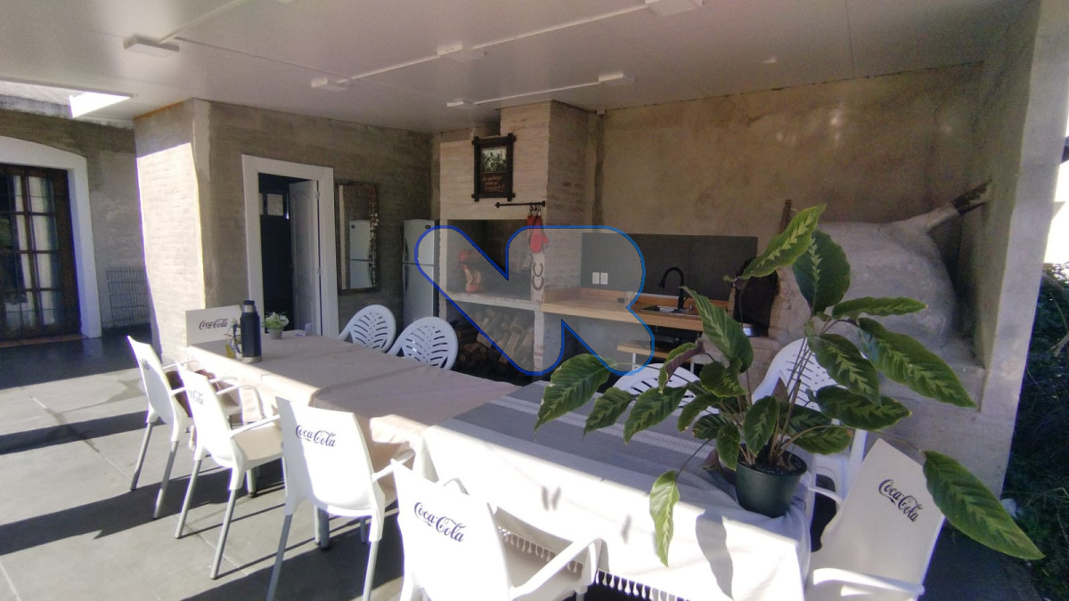 Casa ID.238 - Alquiler Anual Casa 4D Mansa con Piscina climatizada 