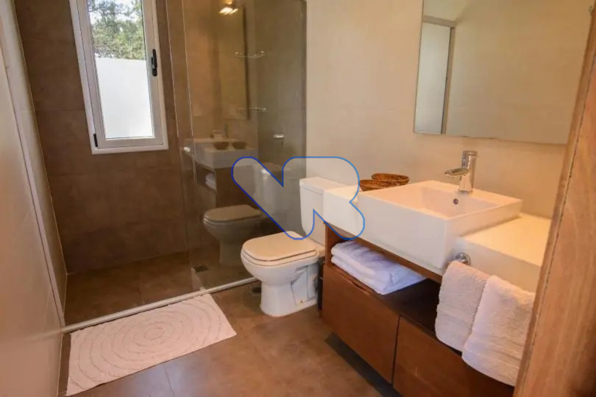 Casa ID.227 - Alquiler de Temporada Casa 4 suites más dep de serv en barrio Privado Brava 