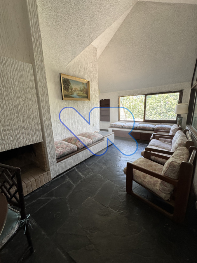 Casa ID.206 - Casa en venta en La Mansa - P8 | Gran terreno | Ideal para reciclar