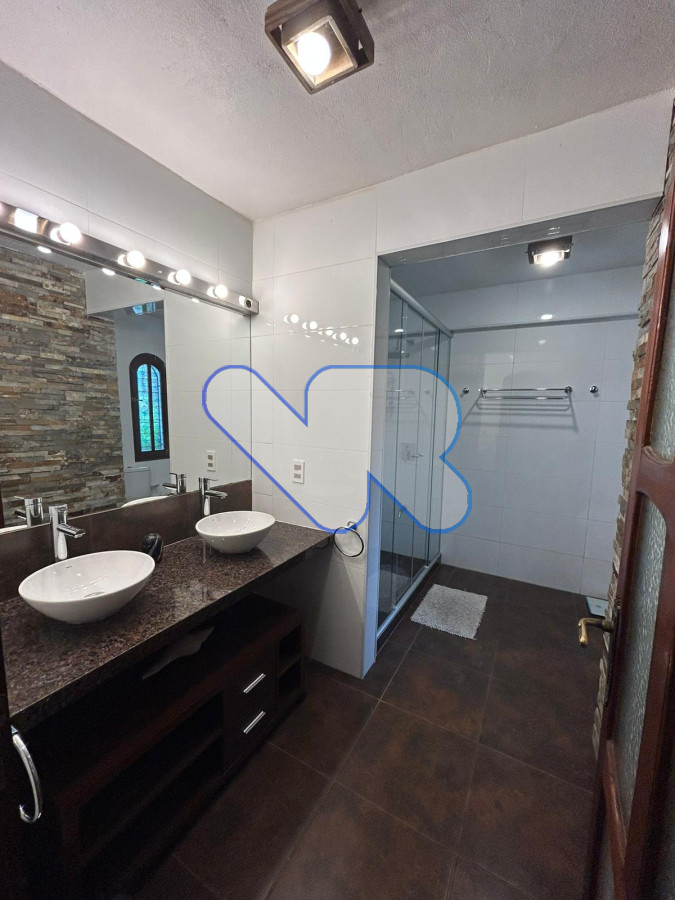 Casa ID.14 - Alquiler temporal Casa 4 Dormitorios Y 3 Baños Excelente Ubicación Pinares