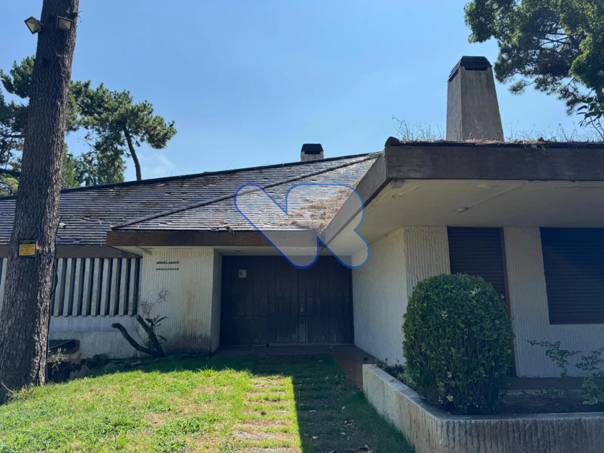 Casa ID.206 - Casa en venta en La Mansa - P8 | Gran terreno | Ideal para reciclar