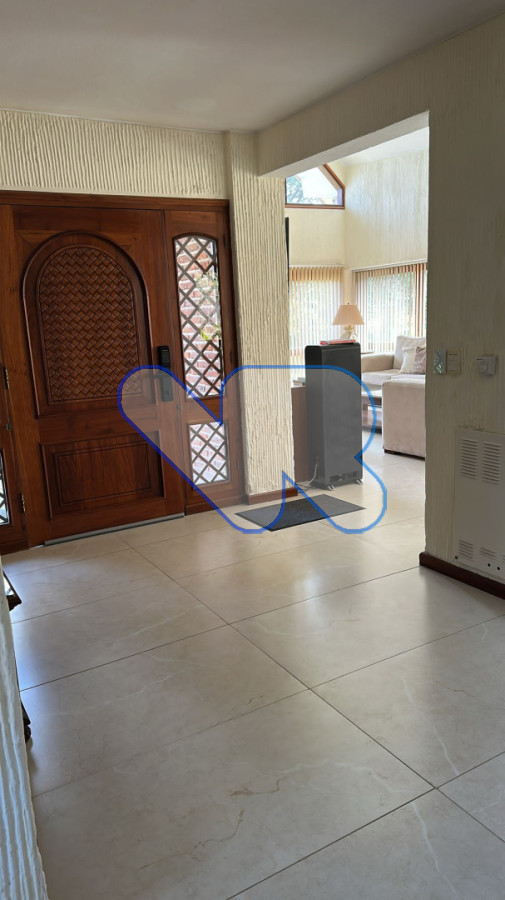 Casa ID.236 - Venta y Alquiler de Temporada Casa 5D Lugano con Piscina climatizada 