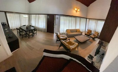 Vendo y alquilo anual casa mansa 4 dormitorios  mas dep del servicio