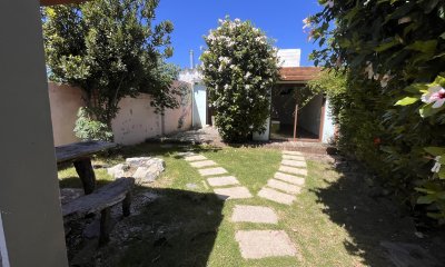 Oportunidad VENDO y ALQUILER ANUAL Casa para Vivienda o Local Comercial ? Excelente Ubicación en Maldonado