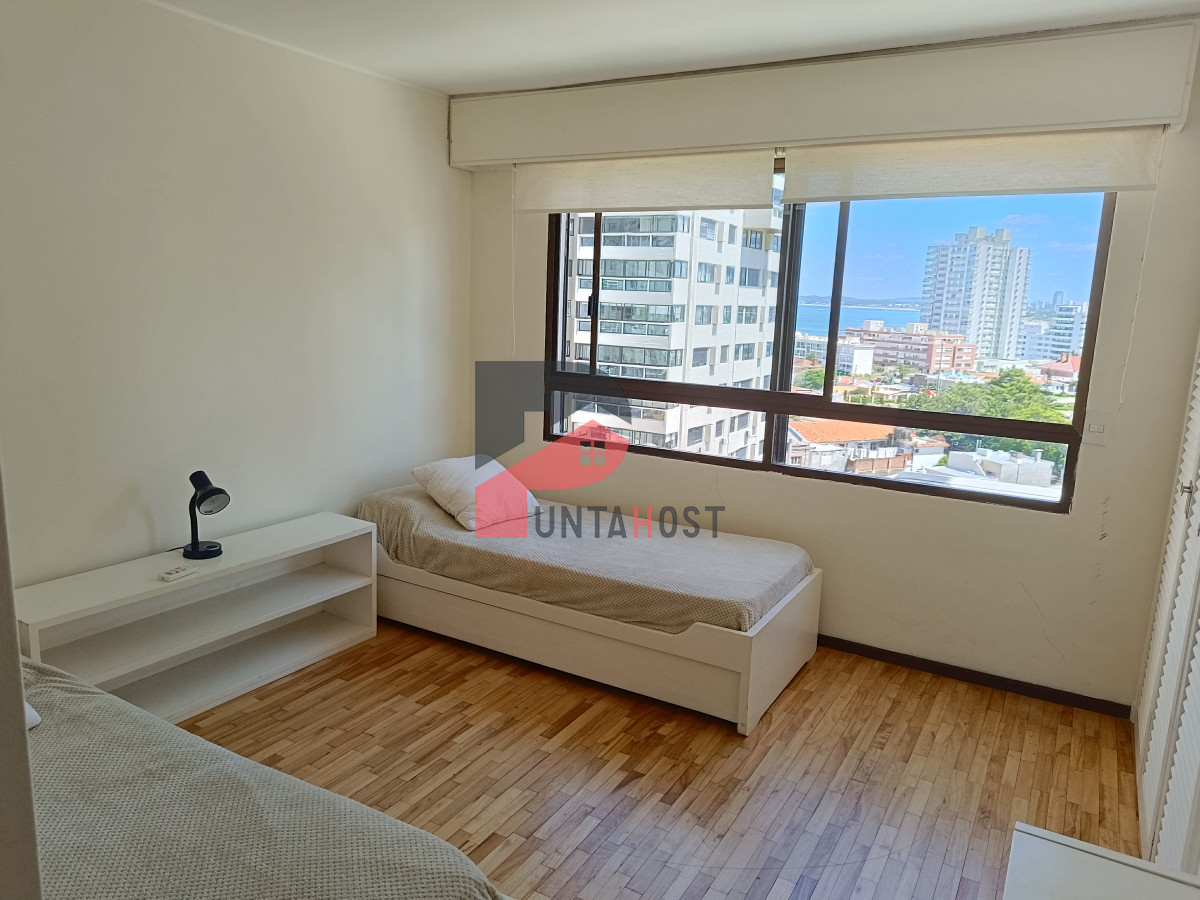 Apartamento ID.30 - Alquiler temporal apartamento de tres dormitorios en primera linea playa Brava