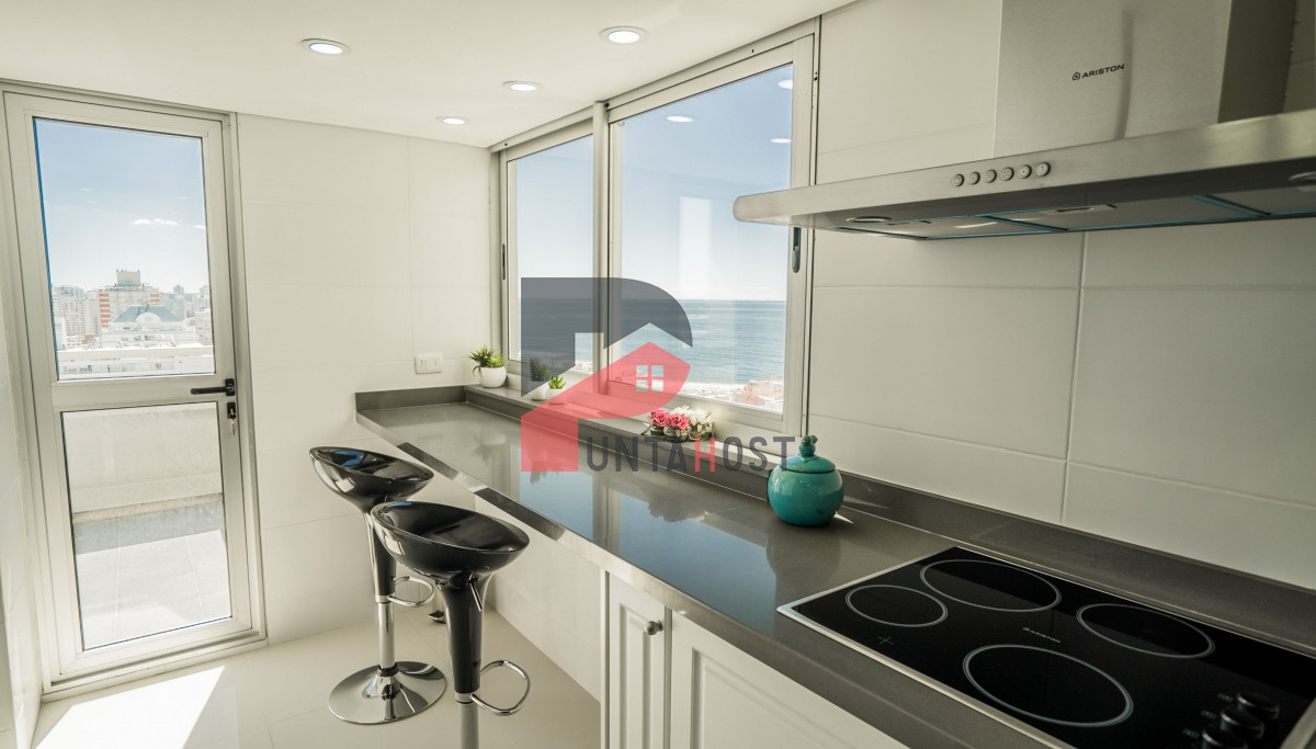 Apartamento ID.12 - Venta Penthouse, 2Master Suite, baño social en Edificio Monarca vista impactante desde todos los ambientes 