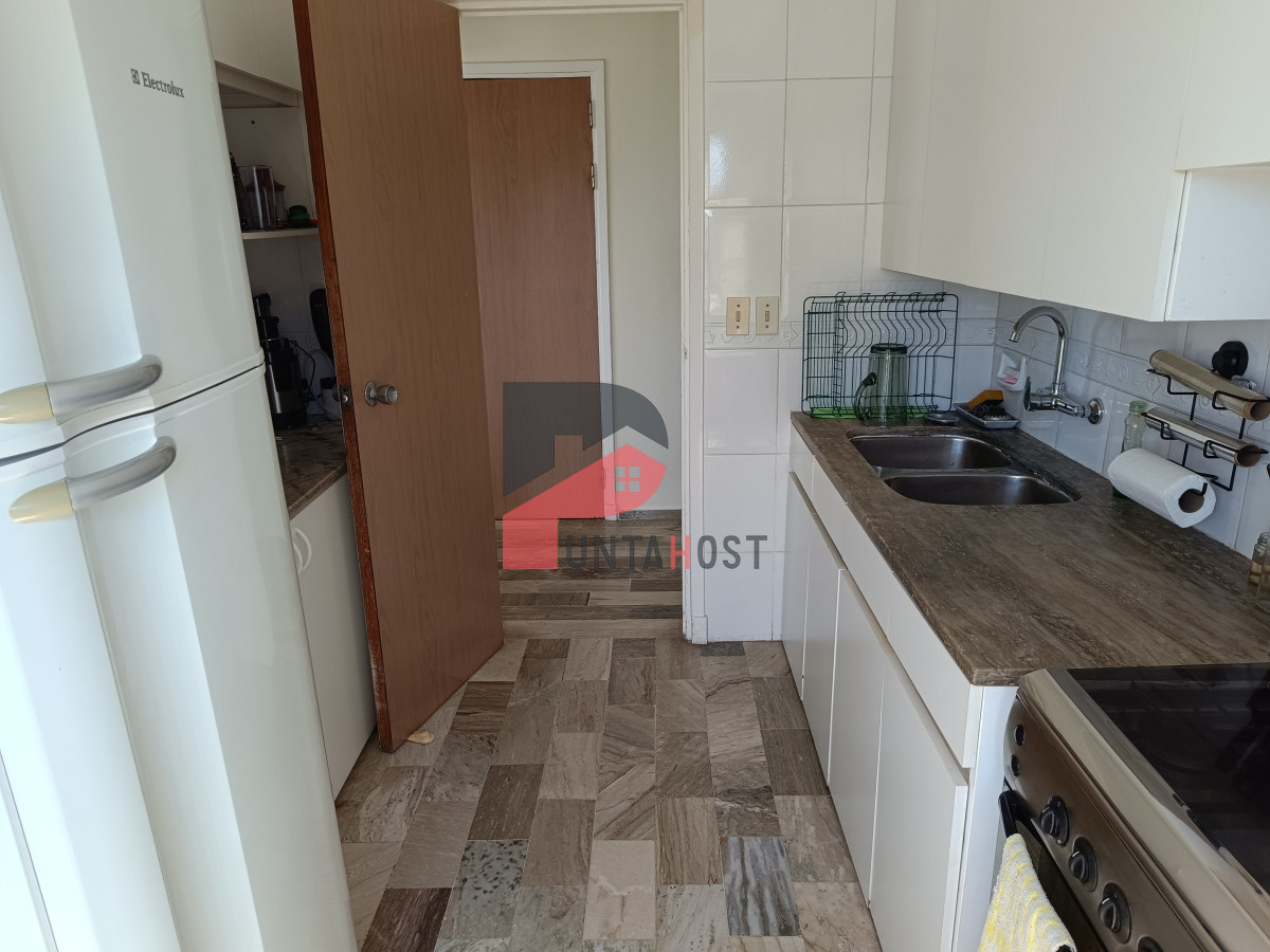 Apartamento ID.30 - Alquiler temporal apartamento de tres dormitorios en primera linea playa Brava