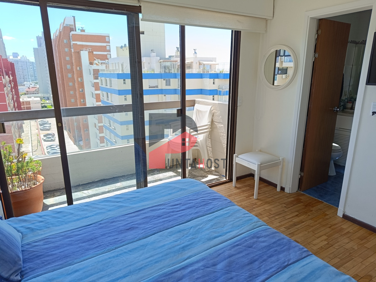 Apartamento ID.30 - Alquiler temporal apartamento de tres dormitorios en primera linea playa Brava
