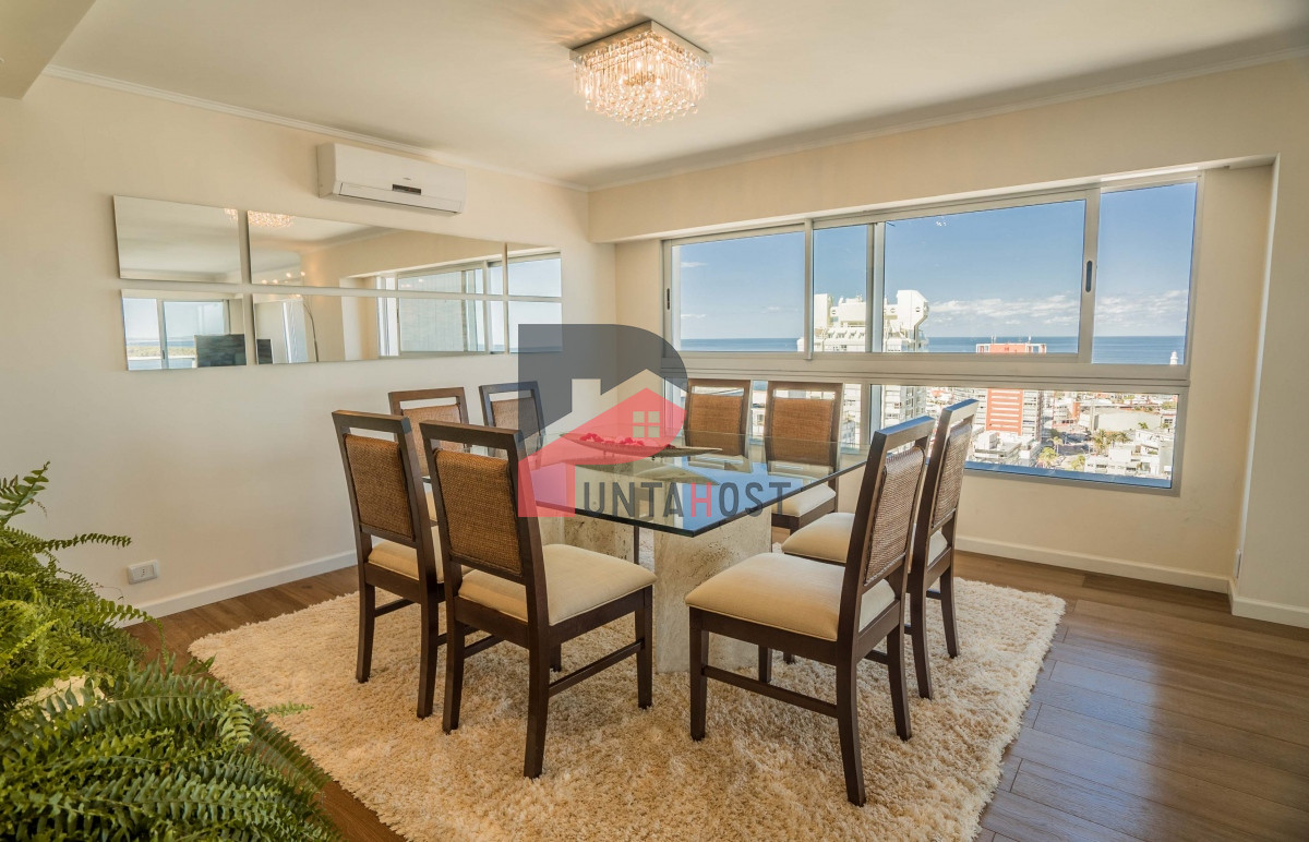 Apartamento ID.12 - Venta Penthouse, 2Master Suite, baño social en Edificio Monarca vista impactante desde todos los ambientes 