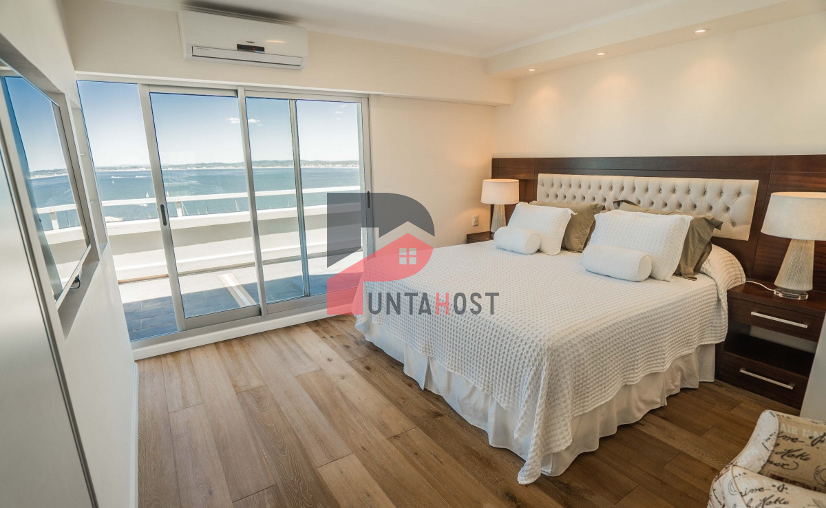 Apartamento ID.12 - Venta Penthouse, 2Master Suite, baño social en Edificio Monarca vista impactante desde todos los ambientes 