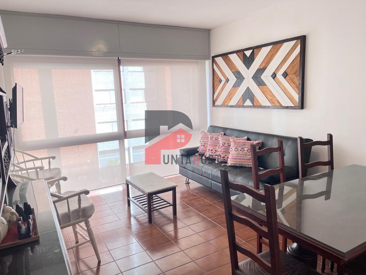 Apartamento ID.16 - Alquiler Temporal Apartamento 2 dormitorios, 1 baño en Punta del Este