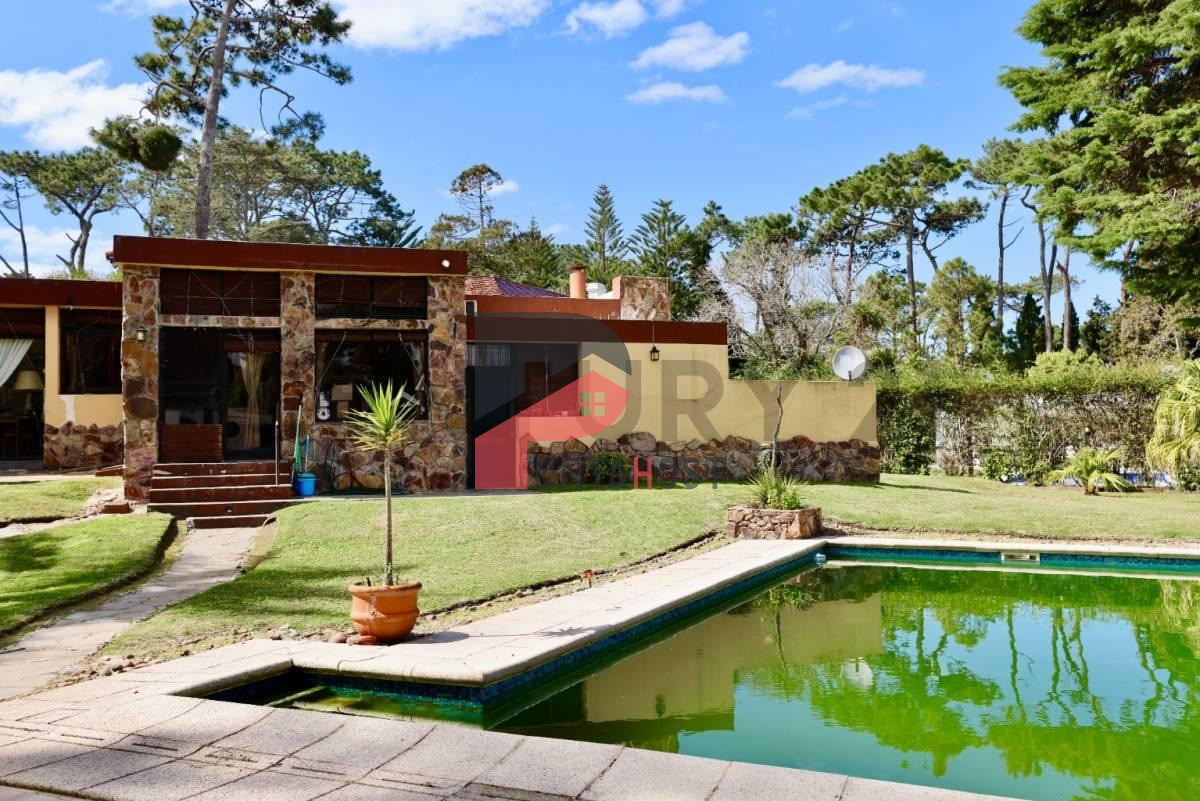 Casa ID.532 - Residencia en Venta - Punta del Este