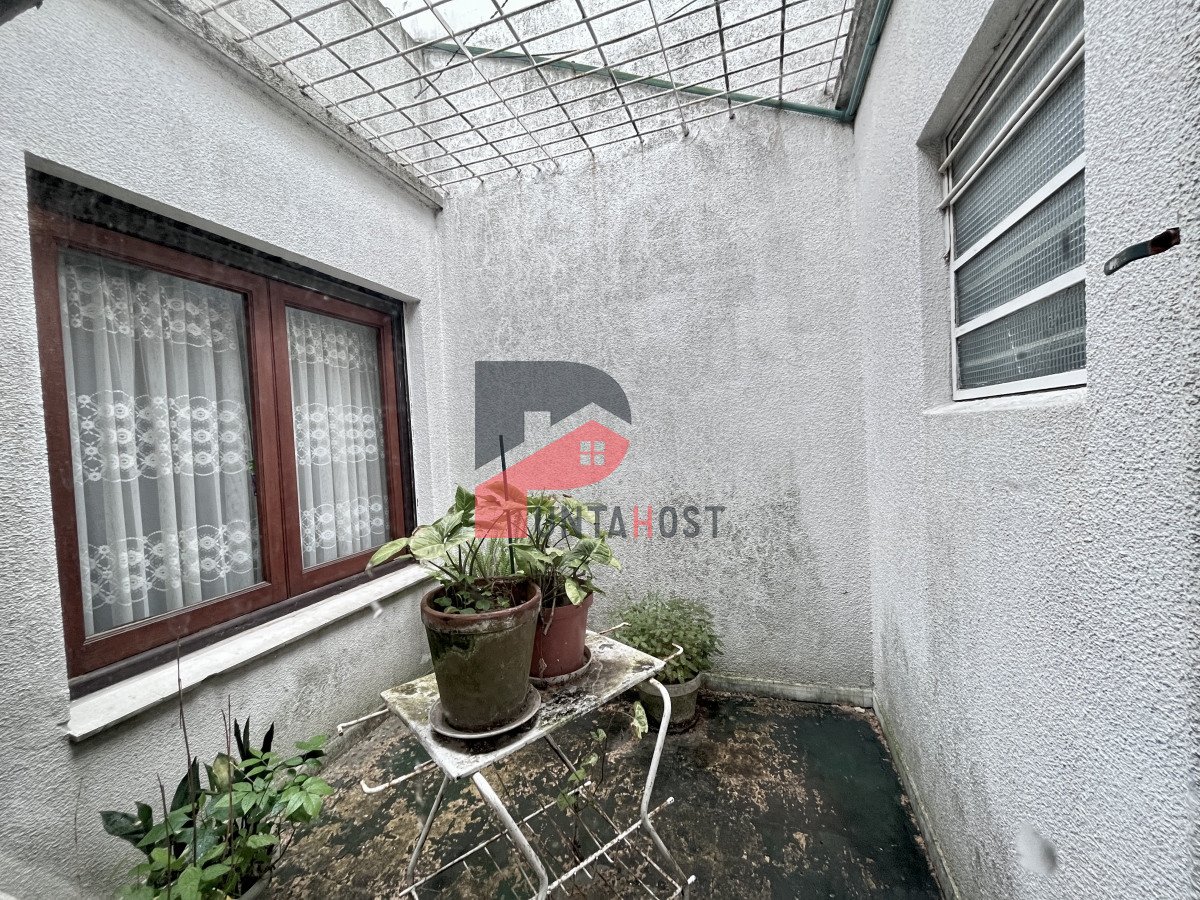 Casa ID.21 - Venta de Casa, 5 Dormitorios, 3 Baños, Patios y Garage en La Blanqueada,