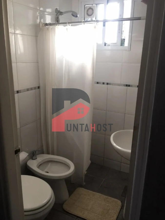 Casa ID.528 - Alquiler temporal casa en Pinares con piscina a 100 mts del mar