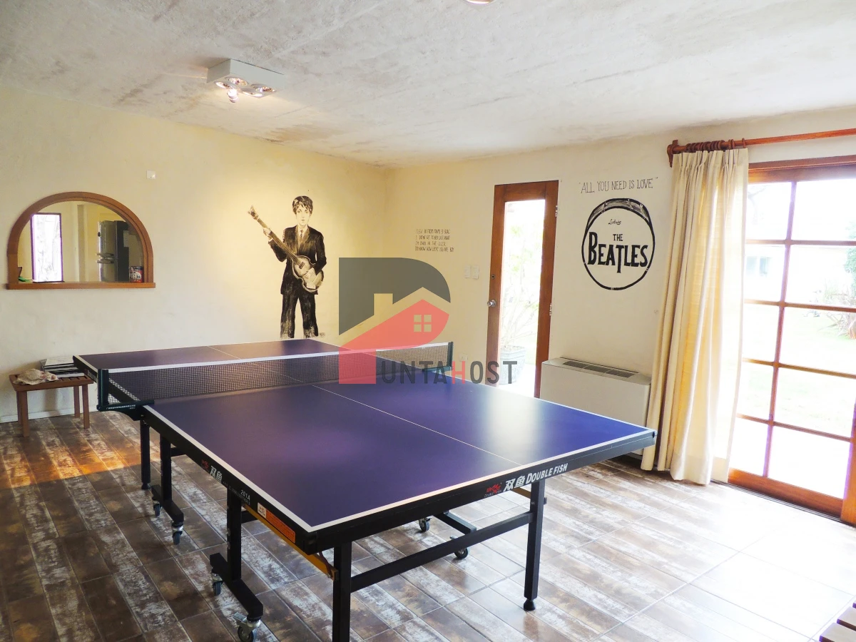 Casa ID.4 - Venta Casa 2 master suite, 2 dormitorios, a 1 cuadra de playa Mansa