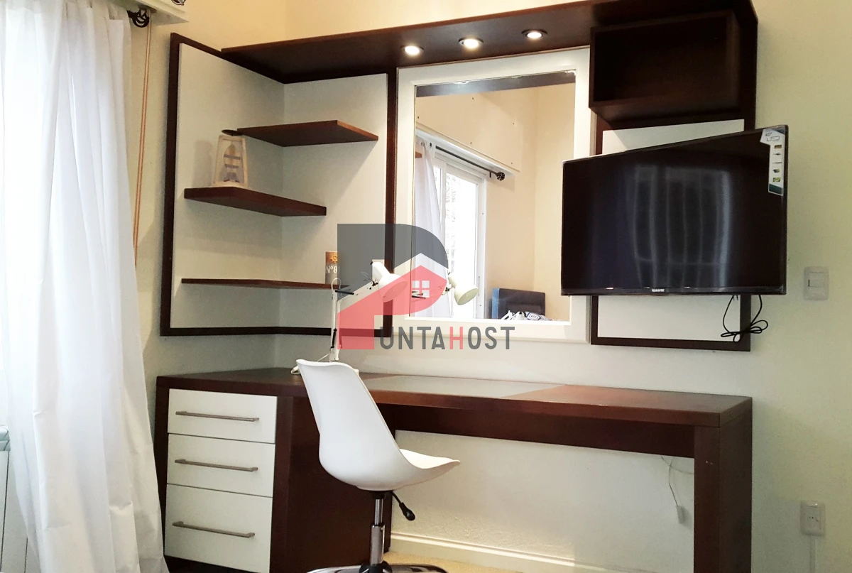 Casa ID.4 - Venta Casa 2 master suite, 2 dormitorios, a 1 cuadra de playa Mansa