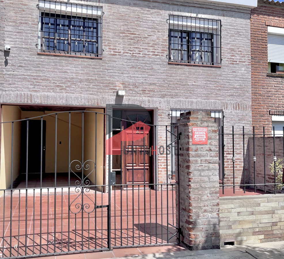 Casa ID.20 - Venta de Casa, 3 Dormitorios, 2 Baños y Barbacoa en Barrio La Sonrisa