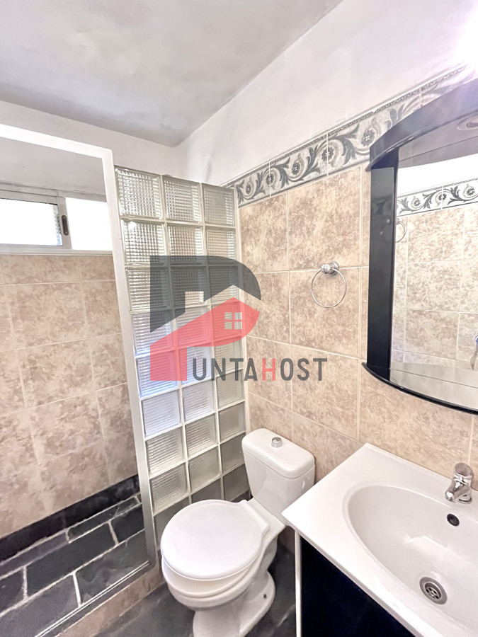 Casa ID.20 - Venta de Casa, 3 Dormitorios, 2 Baños y Barbacoa en Barrio La Sonrisa