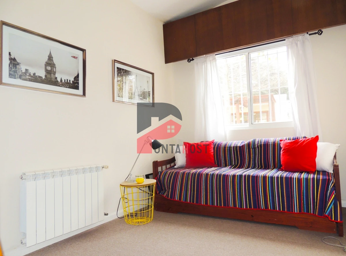 Casa ID.4 - Venta Casa 2 master suite, 2 dormitorios, a 1 cuadra de playa Mansa