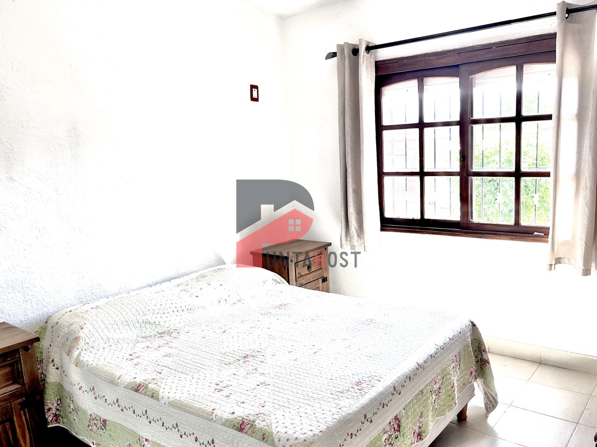 Casa ID.20 - Venta de Casa, 3 Dormitorios, 2 Baños y Barbacoa en Barrio La Sonrisa
