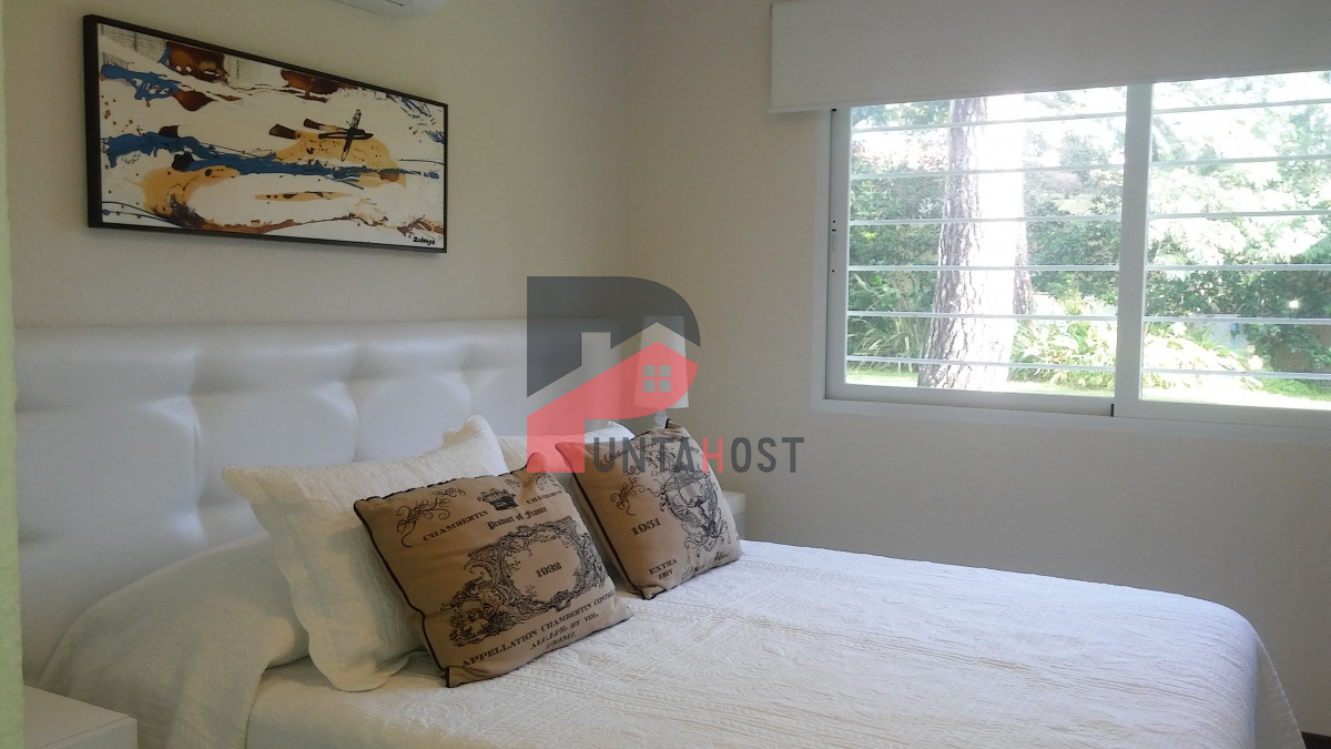 Casa ID.7 - Venta Casa con 4 dormitorios, 4 baños, en Playa Mansa