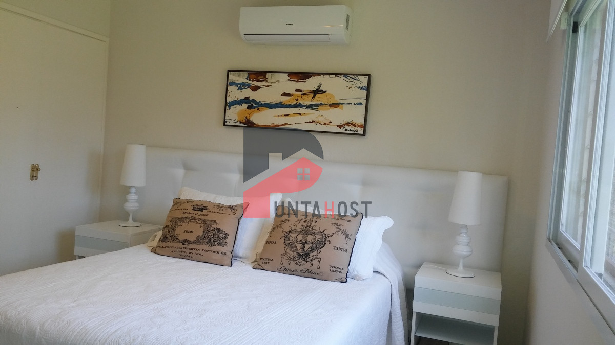 Casa ID.7 - Venta Casa con 4 dormitorios, 4 baños, en Playa Mansa