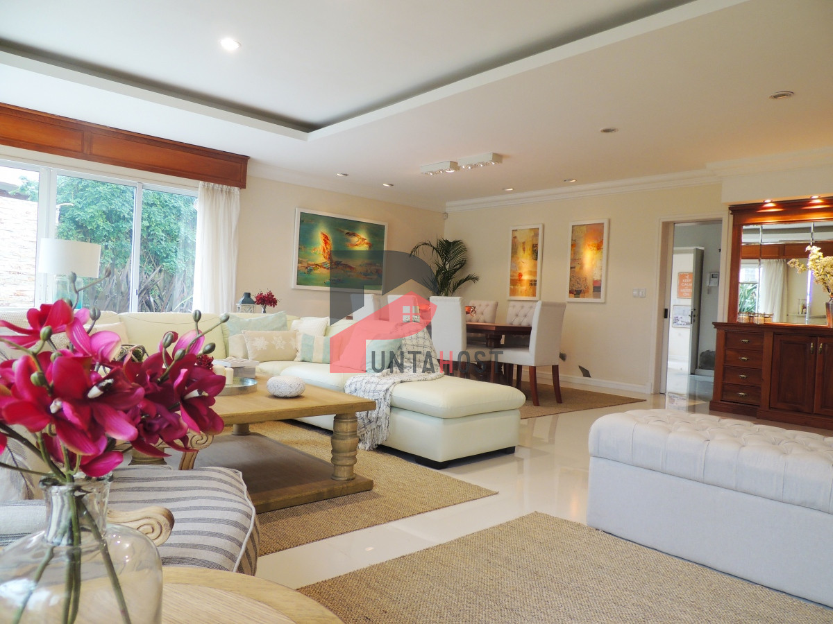 Casa ID.4 - Venta Casa 2 master suite, 2 dormitorios, a 1 cuadra de playa Mansa
