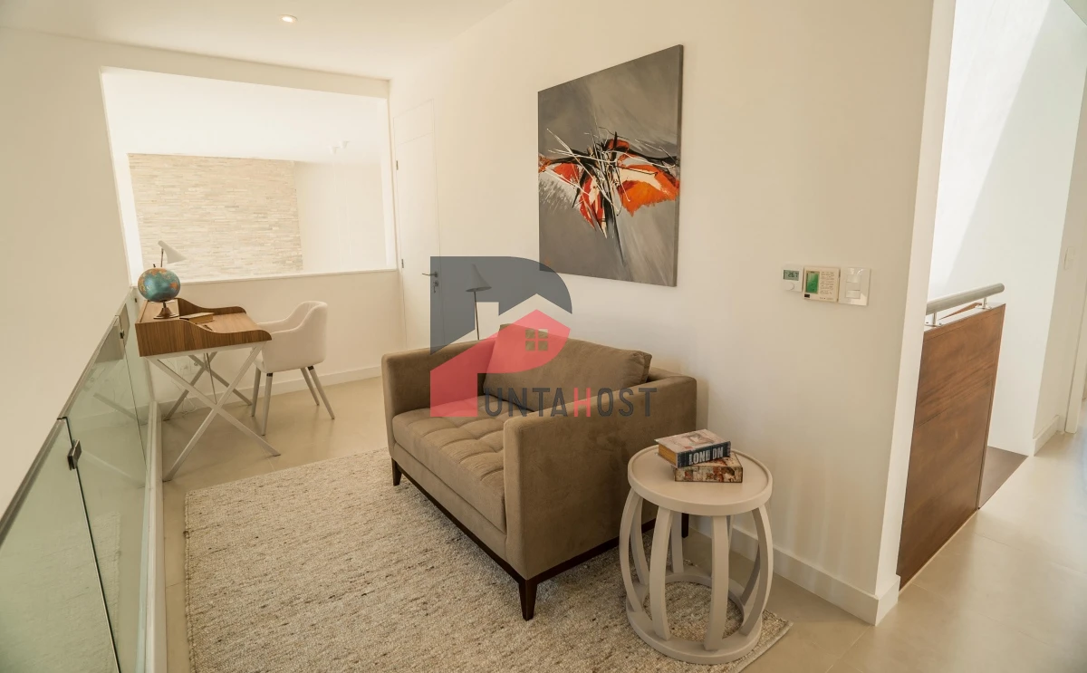 Casa ID.6 - Venta de Casa con tres suites, una master suite y dormitorio de servicio en Boulevard Park Mansa a estrenar