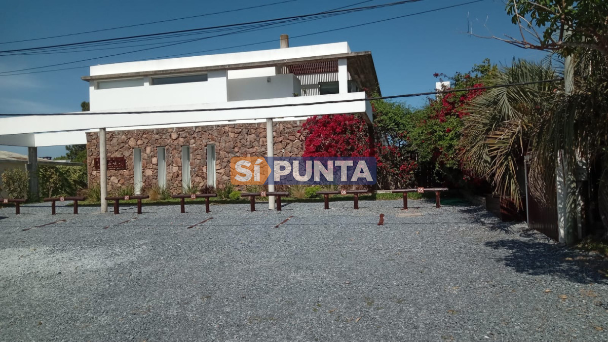 Alquiler  apartamento de 3 dormitorios en Manantiales  - SPT5178A