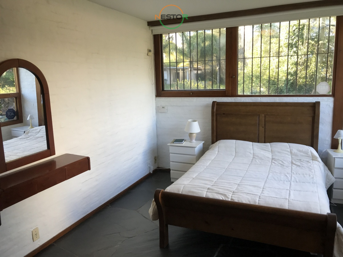 Casa ID.5416 - Venta casa en Playa Mansa 3 dormitorios 