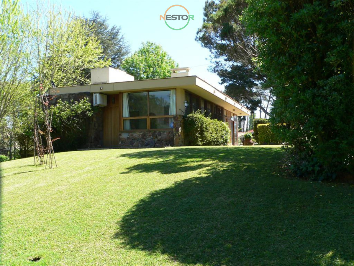 Casa ID.5416 - Venta casa en Playa Mansa 3 dormitorios 