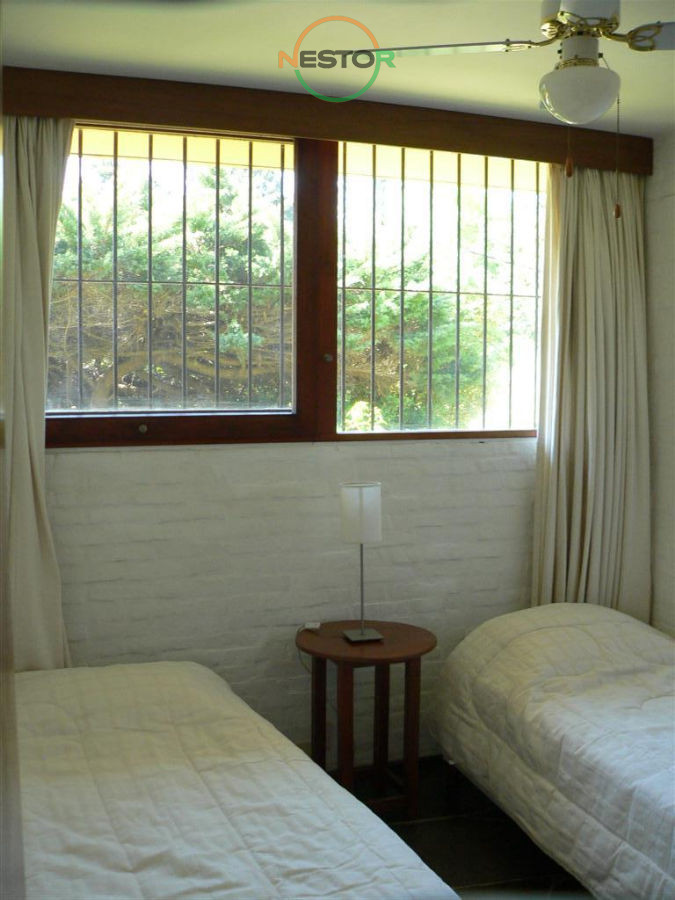 Casa ID.5416 - Venta casa en Playa Mansa 3 dormitorios 