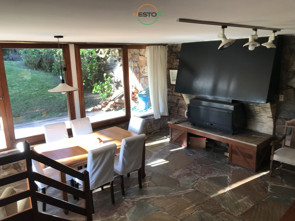 Casa ID.5416 - Venta casa en Playa Mansa 3 dormitorios 