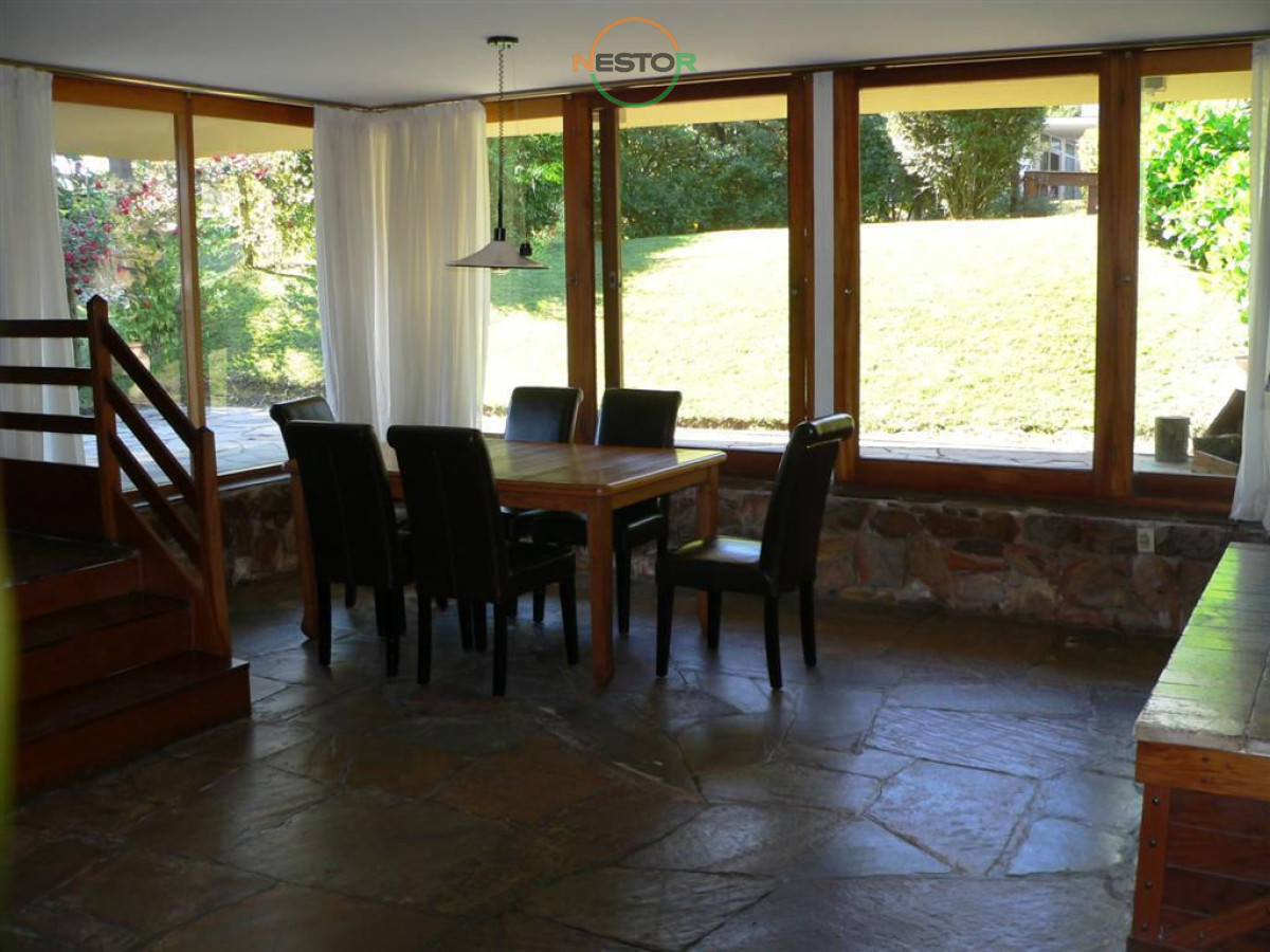 Casa ID.5416 - Venta casa en Playa Mansa 3 dormitorios 