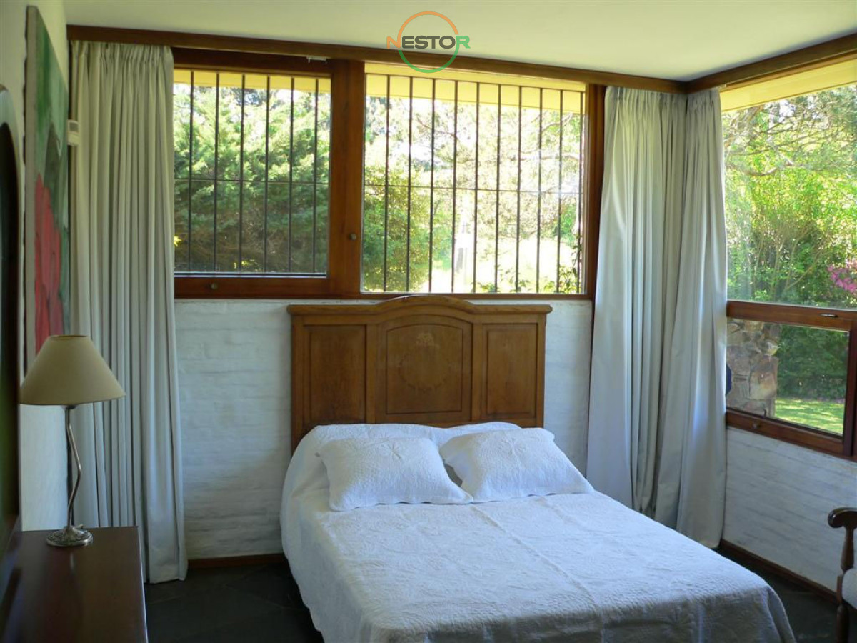 Casa ID.5416 - Venta casa en Playa Mansa 3 dormitorios 